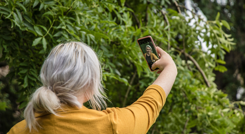 Researcher shows how selfies could aid in identifying missing persons