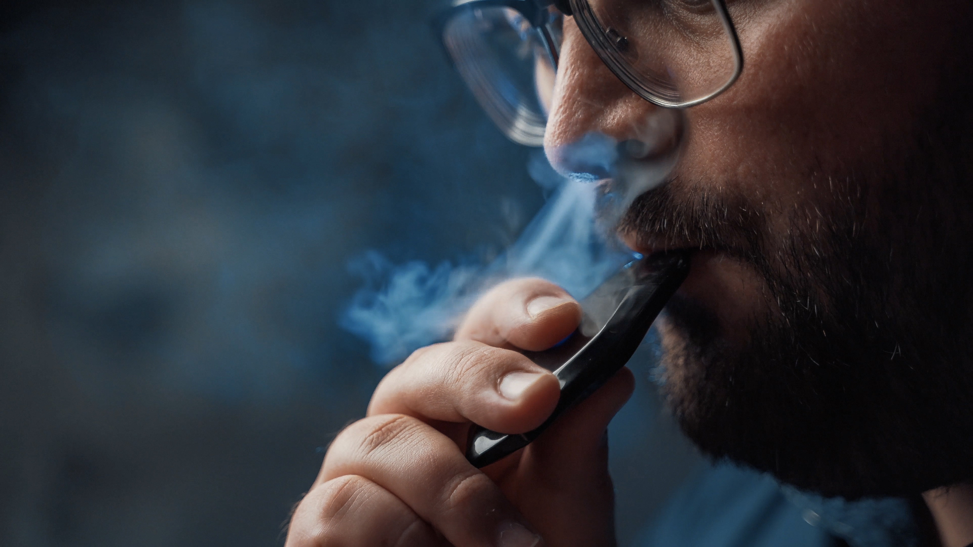 how to blow out cigarette smoke How To Smoke A Vape Like A Pro how to blow out cigarette smoke How To Smoke A Vape Like A Pro